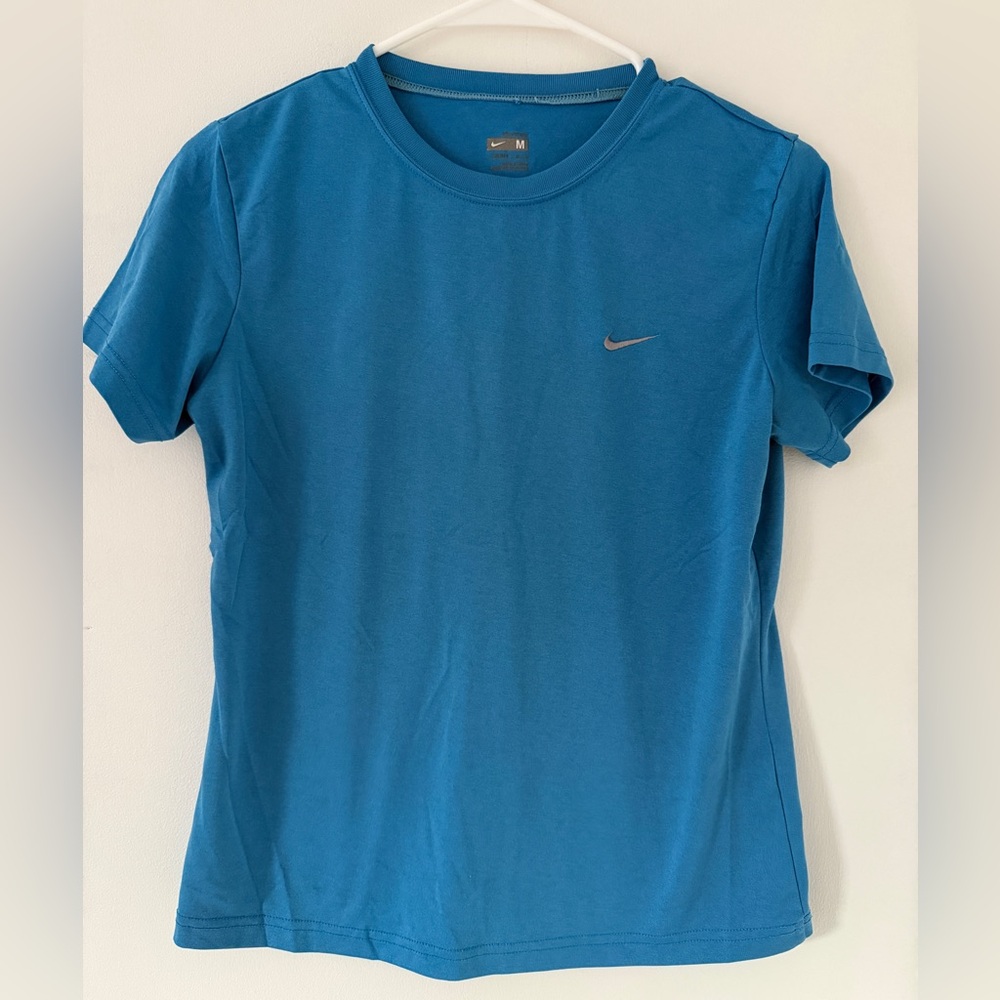 Nike Vibrant Blue Crew Neck Tee Workout Athleisure